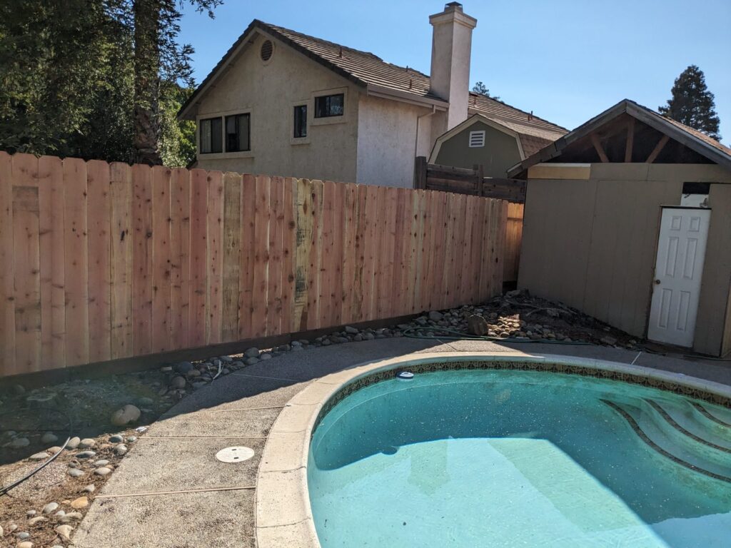 Wood fence and gate built by Blair Handyman in the Sacramento area