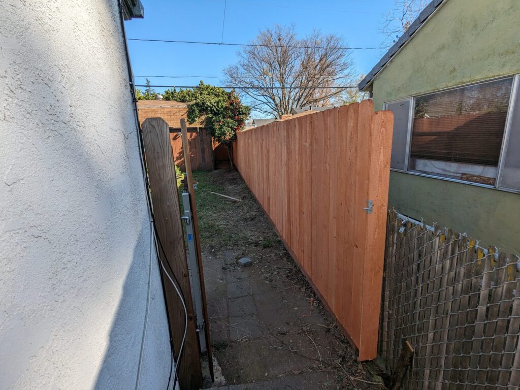 Wood fence and gate built by Blair Handyman in the Sacramento area
