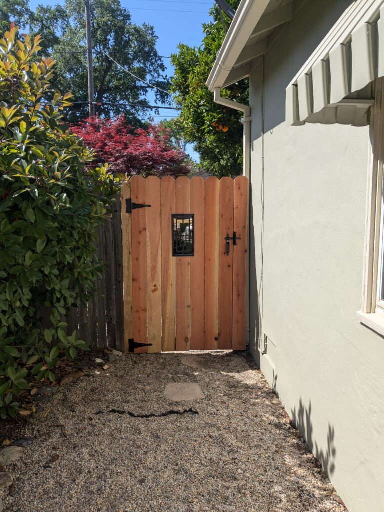 Wood fence and gate built by Blair Handyman in the Sacramento area